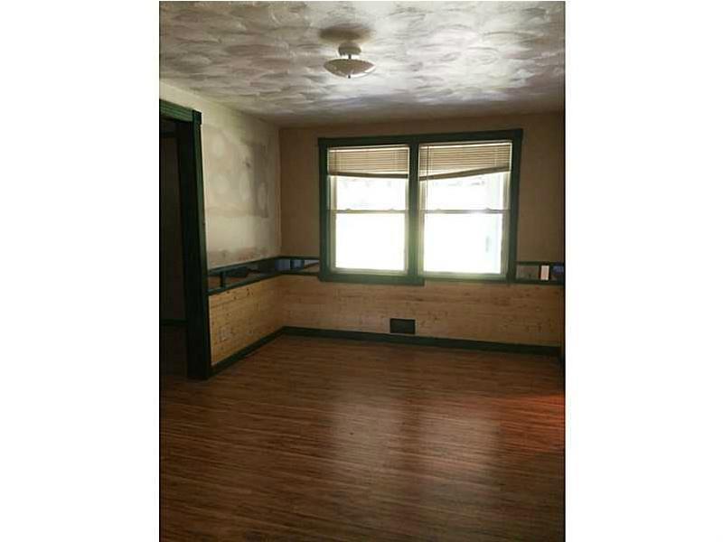 252 Heasley Hollow Road Vandergrift, PA 15690 - Photo 8 of 12 Dining Room.