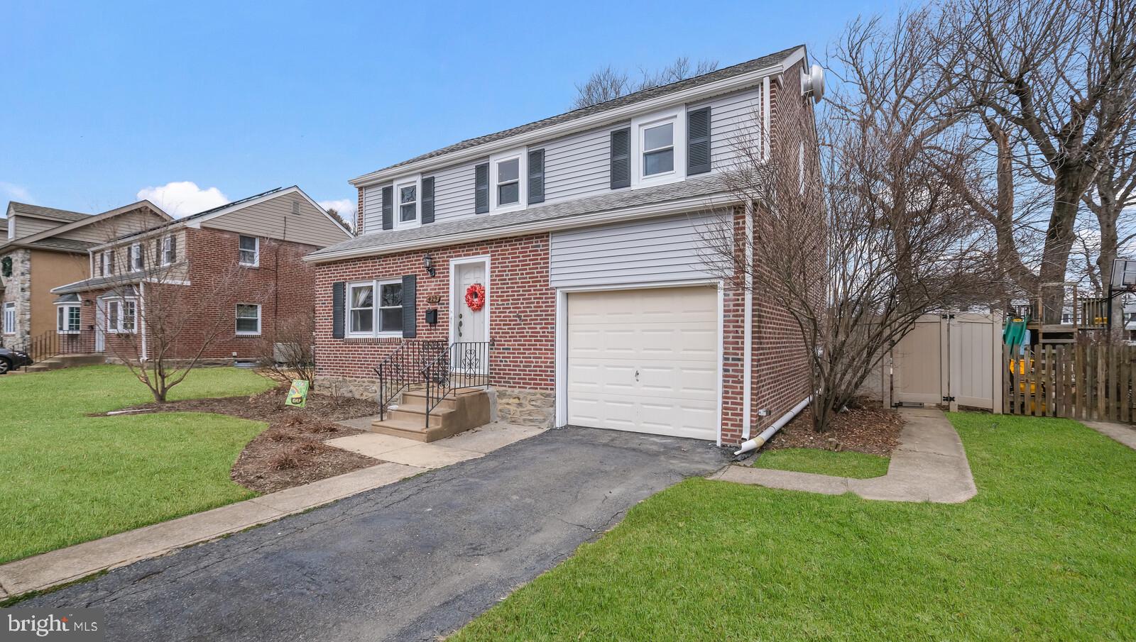 429 Lynbrooke Road Springfield, PA 19064 - Photo 3 of 30