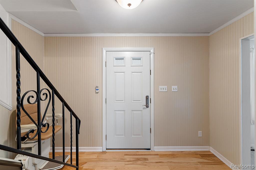 10001 Ellis Road Clarkston, MI 48348 - Photo 20 of 85