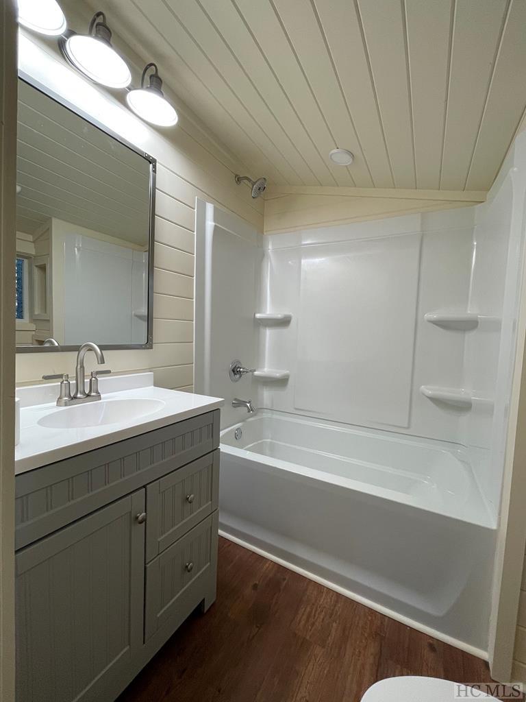 301 Lance Road Cashiers, NC 28717 - Photo 10 of 16 Gallery Image 10