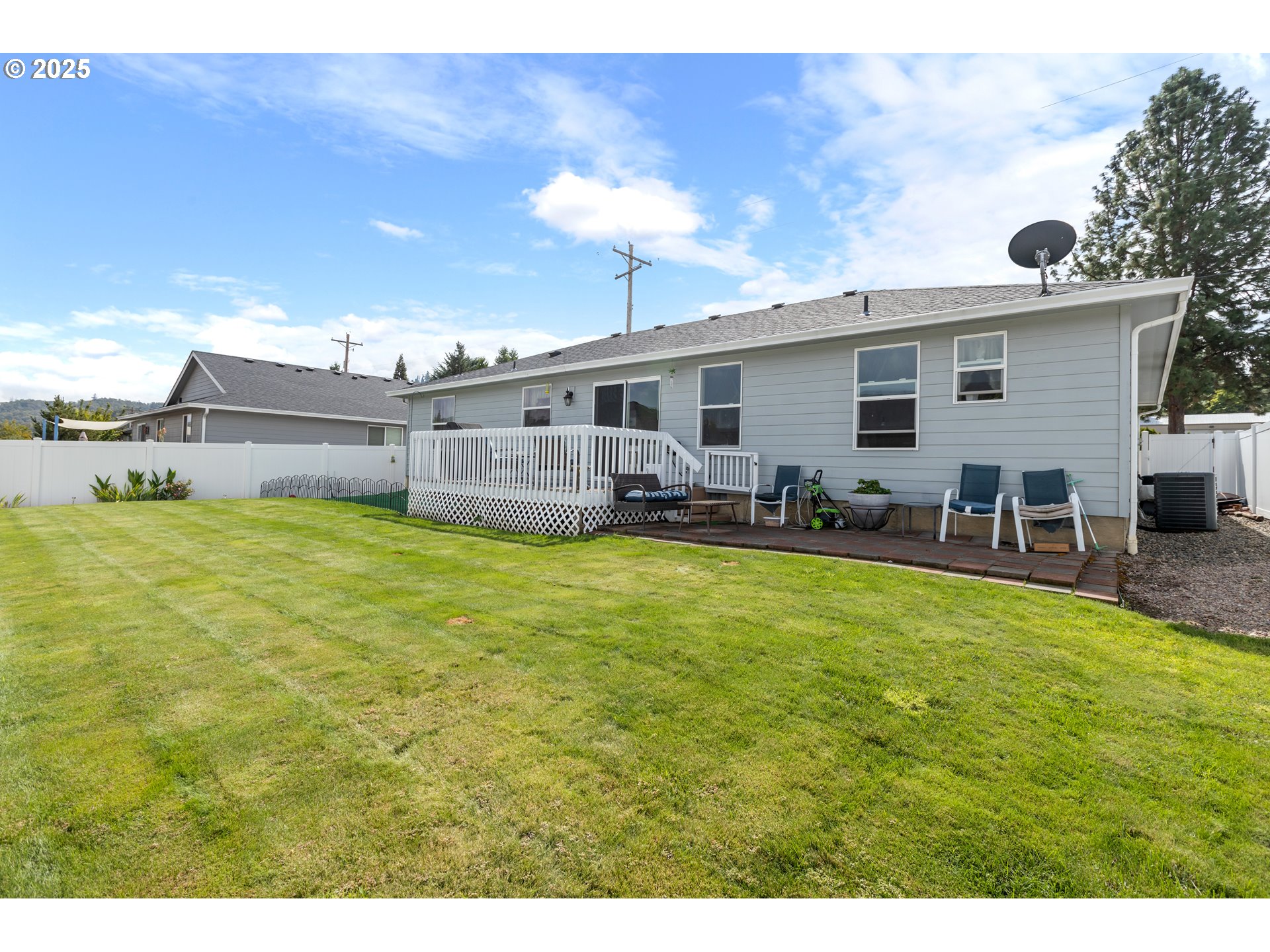 700 Southeast Tokay Street Winston, OR 97496 - Photo 34 of 42
