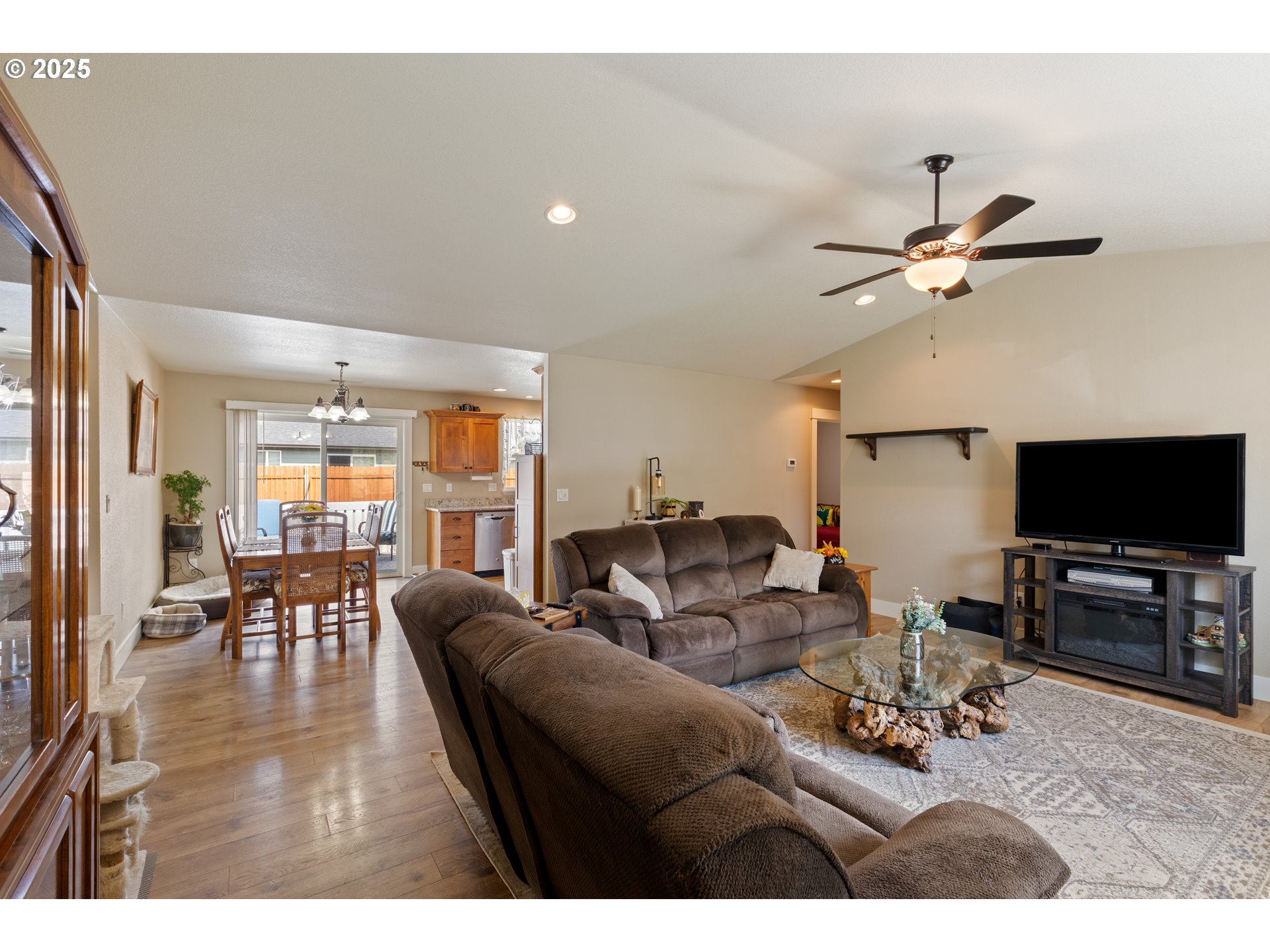 700 Southeast Tokay Street Winston, OR 97496 - Photo 8 of 42