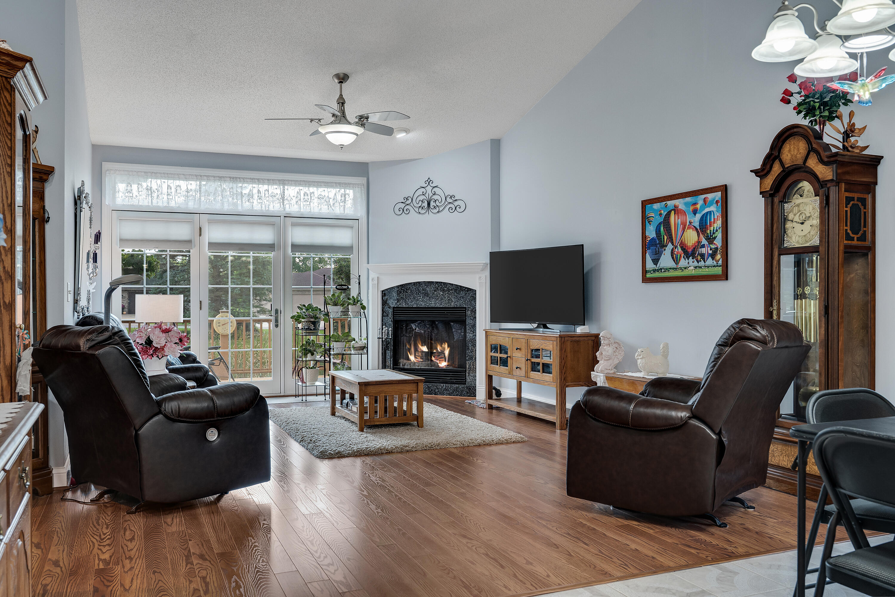502 Green Coulee Road Onalaska, WI 54650 - Photo 7 of 29 Hardwood Floors