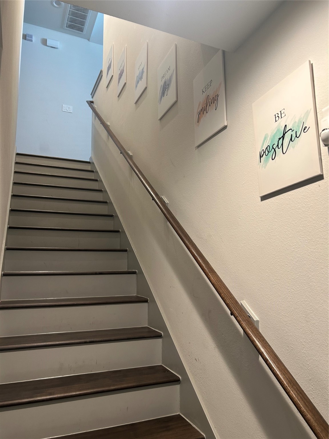 805 Emile Street Houston, TX 77020 - Photo 6 of 7 a view of entryway