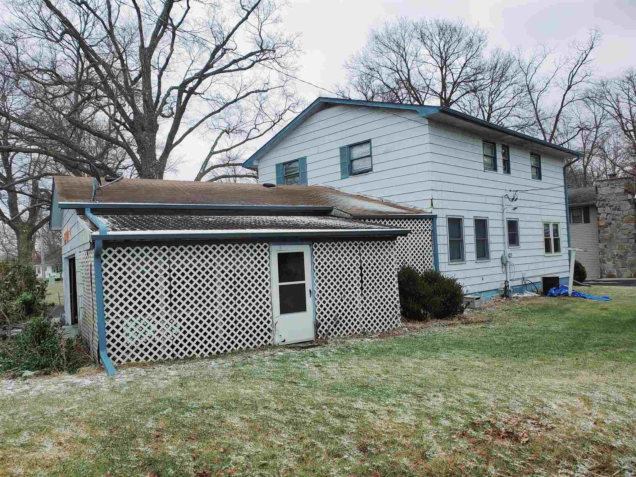 2466 Southway 31 Rochester, IN 46975 - Photo 3 of 13