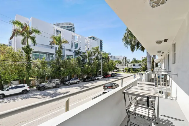 $4,800 | 1601 Bay Road, Unit 8, Miami Beach, FL 33139