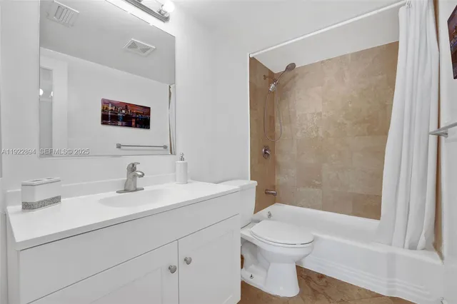 $4,800 | 1601 Bay Road, Unit 8, Miami Beach, FL 33139