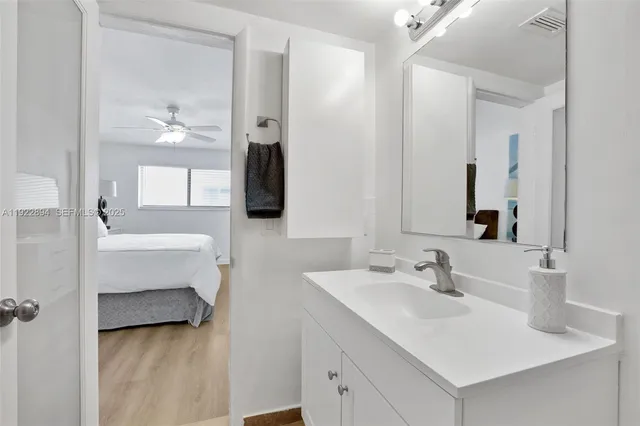 $4,800 | 1601 Bay Road, Unit 8, Miami Beach, FL 33139