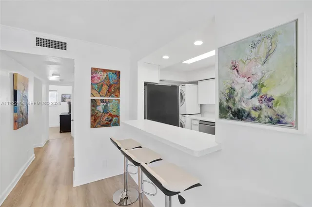 $4,800 | 1601 Bay Road, Unit 8, Miami Beach, FL 33139