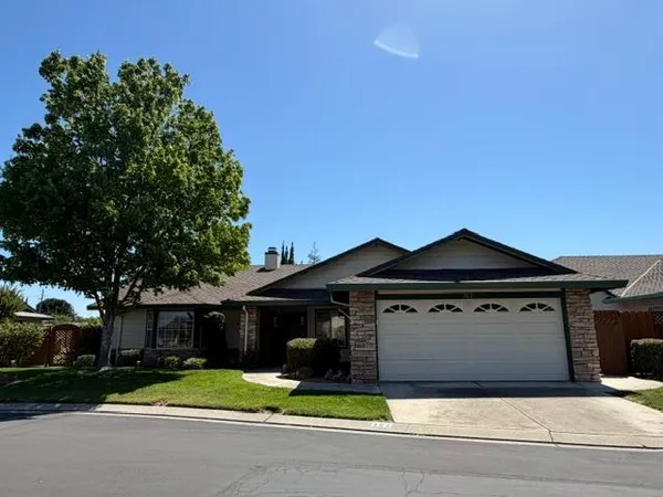 $445,000 | 362 Garden Cir Drive East, Manteca, CA 95336