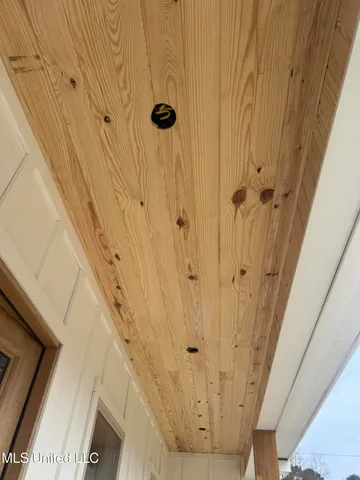 $287,000 | 2321 North Pine Lea Drive, Jackson, MS 39209