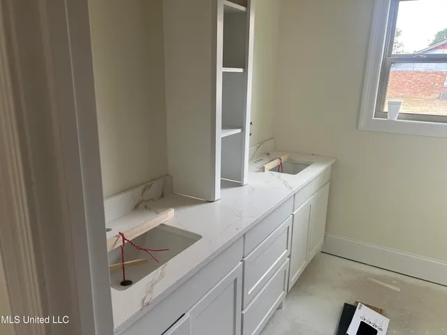 $287,000 | 2321 North Pine Lea Drive, Jackson, MS 39209