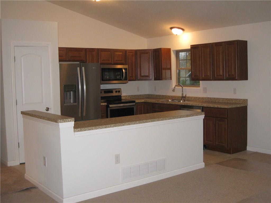 4331 Partell Street Butler, PA 16001 - Photo 8 of 20
