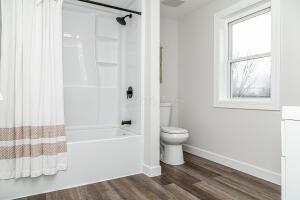 1777 Lockbourne Road Columbus, OH 43207 - Photo 23 of 30 Main Bath 1