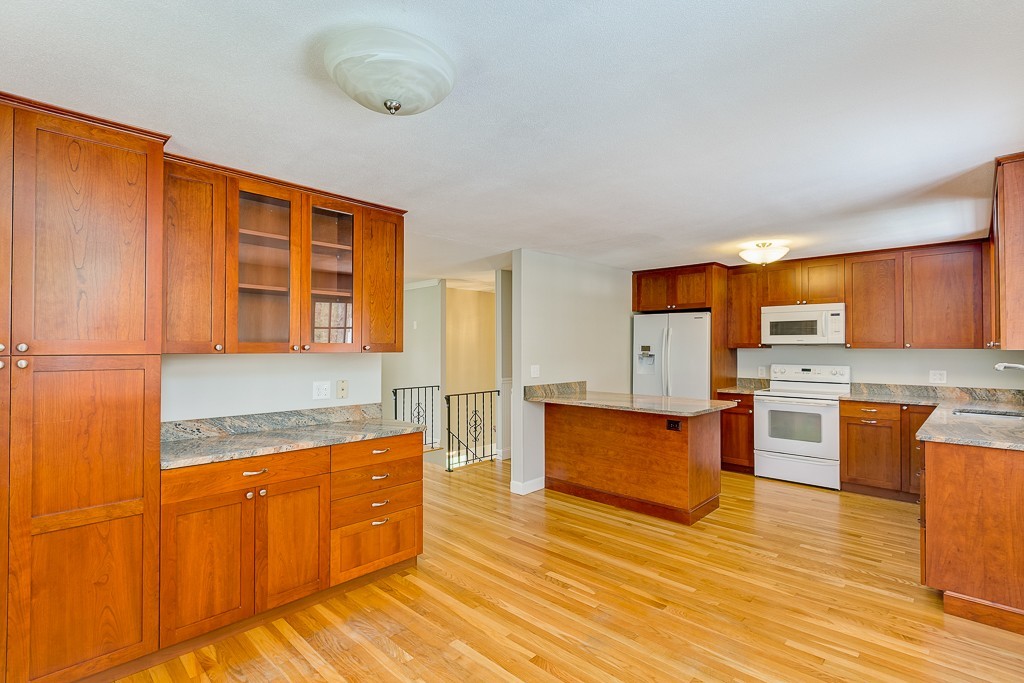 9 Whalen Road Hopkinton, MA 01748 - Photo 12 of 20 Gallery Image 12