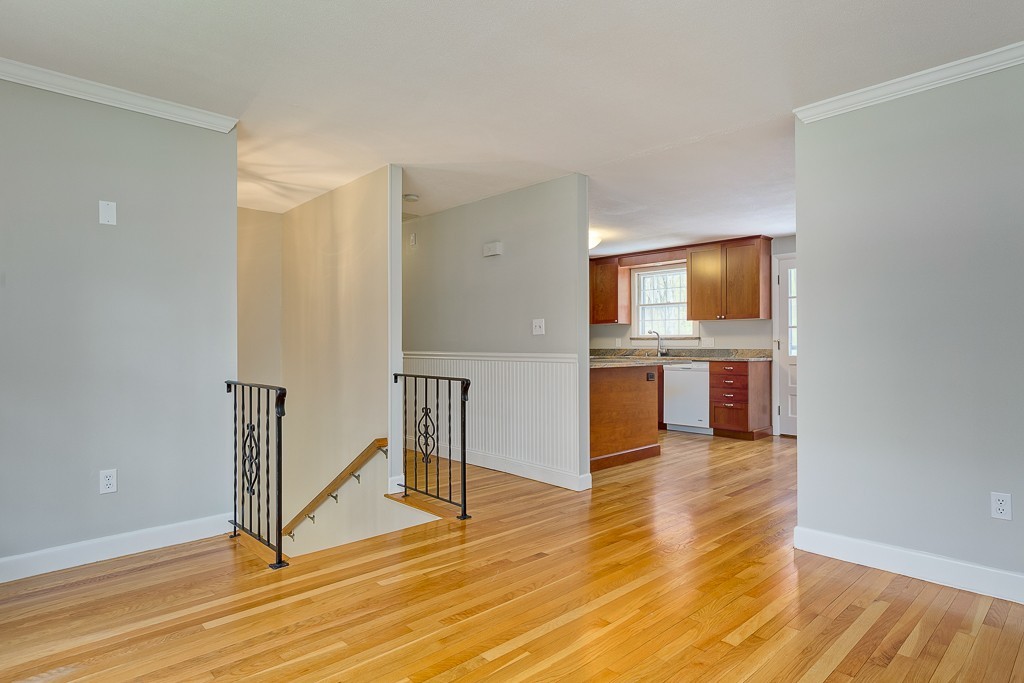 9 Whalen Road Hopkinton, MA 01748 - Photo 8 of 20 Gallery Image 8