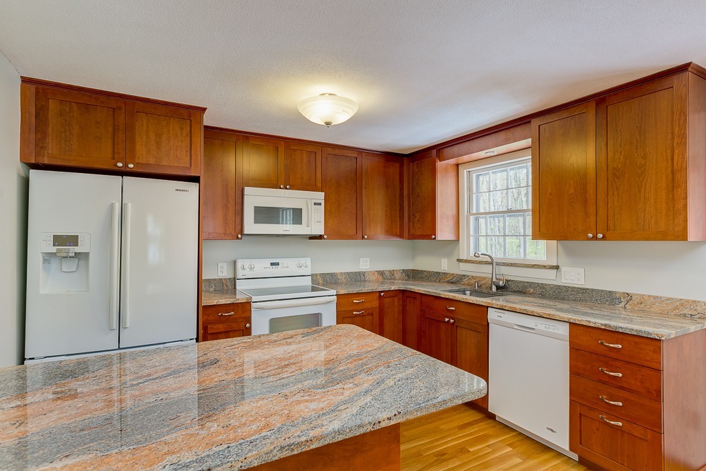 9 Whalen Road Hopkinton, MA 01748 - Photo 9 of 20 Gallery Image 9