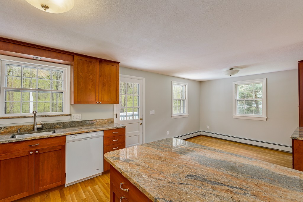 9 Whalen Road Hopkinton, MA 01748 - Photo 10 of 20 Gallery Image 10