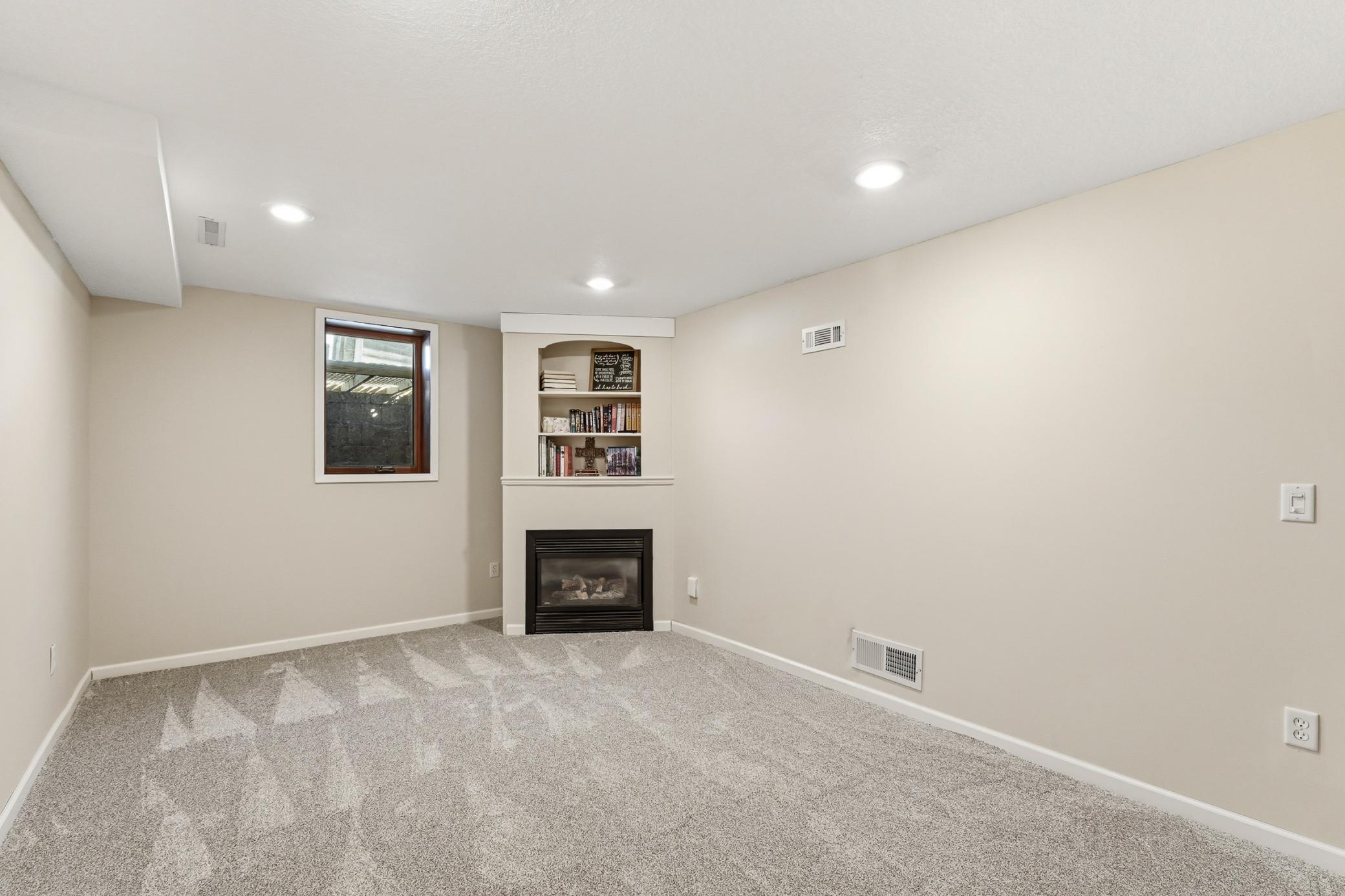 3004 4th Avenue Northwest Rochester, MN 55901 - Photo 23 of 35