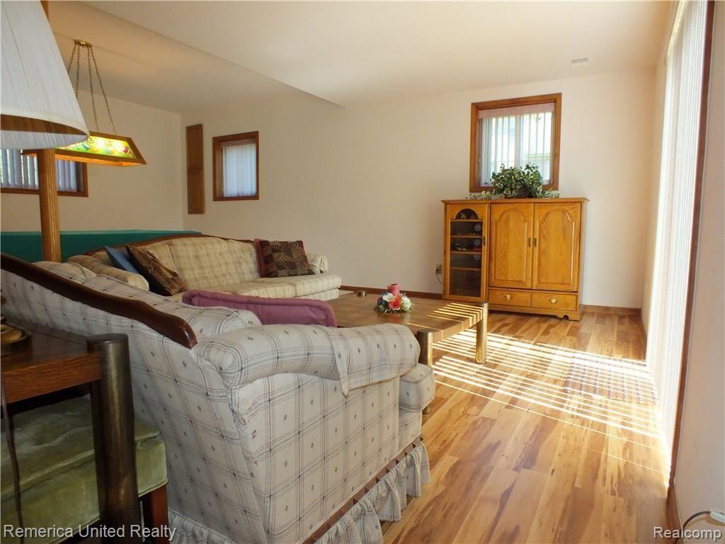 37297 Howard Road Farmington, MI 48331 - Photo 42 of 62 Cozy Sitting Area in Family Room