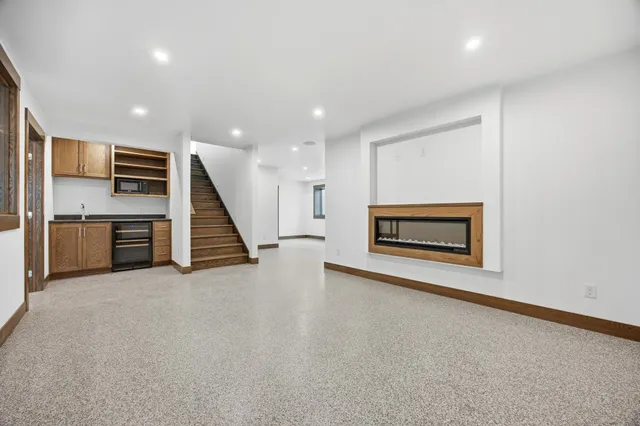 $2,270,000 | 6490 Selkirk Drive South, Fargo, ND 58104