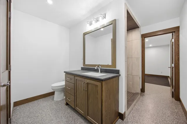 $2,270,000 | 6490 Selkirk Drive South, Fargo, ND 58104