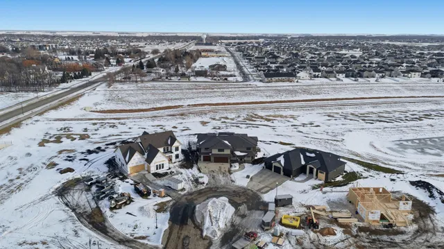 $2,270,000 | 6490 Selkirk Drive South, Fargo, ND 58104