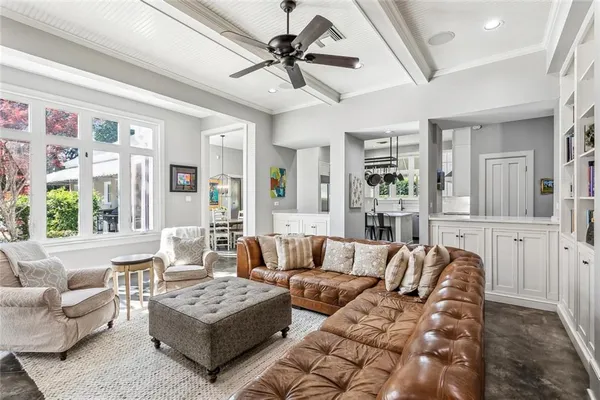 $1,059,000 | 12 Rosedown Court, New Orleans, LA 70131