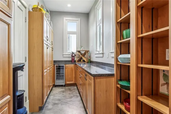 $1,059,000 | 12 Rosedown Court, New Orleans, LA 70131