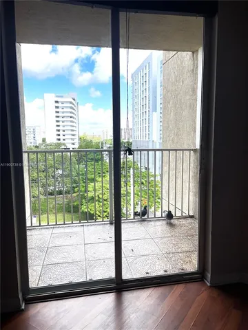 $2,500 | 102 Southwest 6th Avenue, Unit 501, Miami, FL 33130