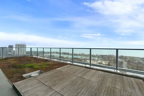 $150,000 | 2400 North Lakeview Avenue, Unit 508, Chicago, IL 60614