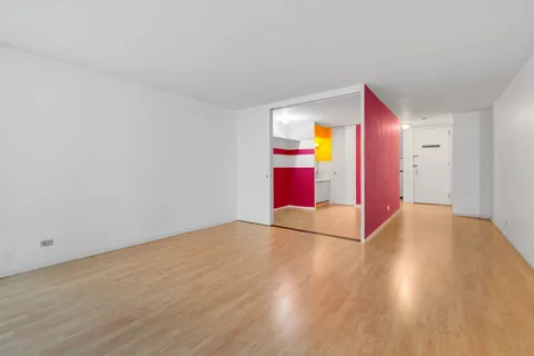 $150,000 | 2400 North Lakeview Avenue, Unit 508, Chicago, IL 60614