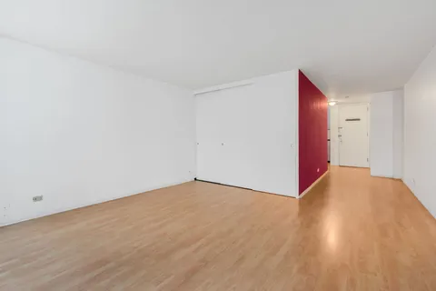 $150,000 | 2400 North Lakeview Avenue, Unit 508, Chicago, IL 60614