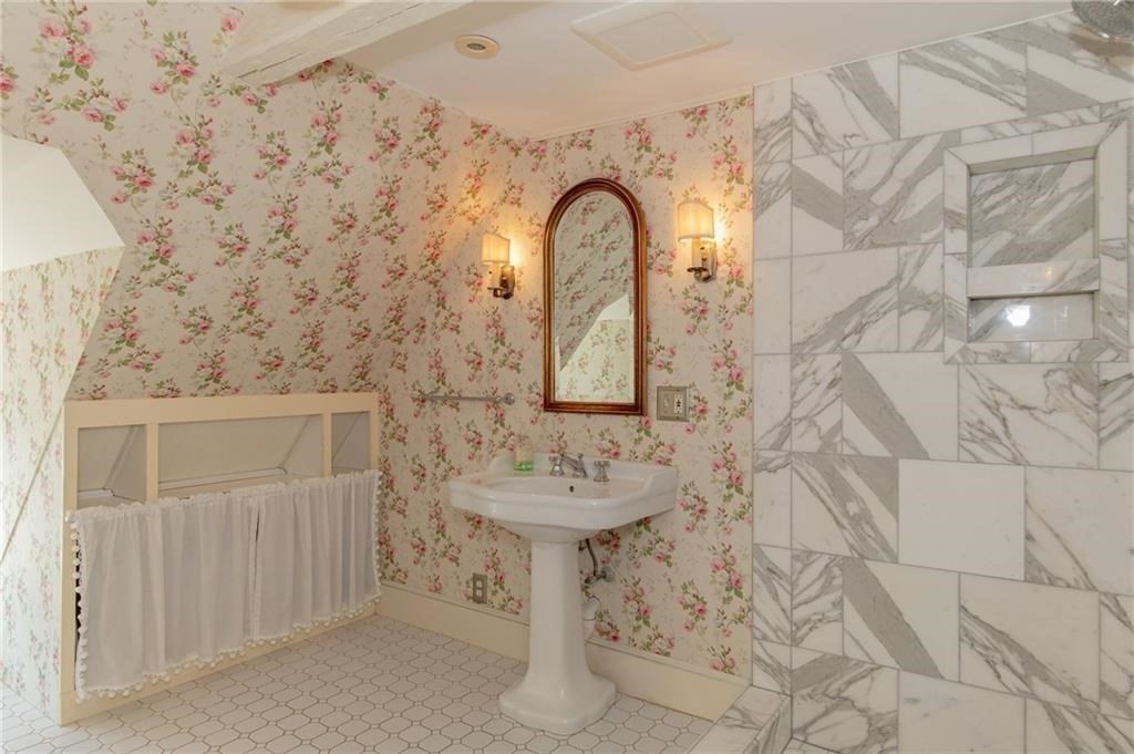 1392 Main Road Tiverton, RI 02878 - Photo 41 of 42 Gallery Image 41