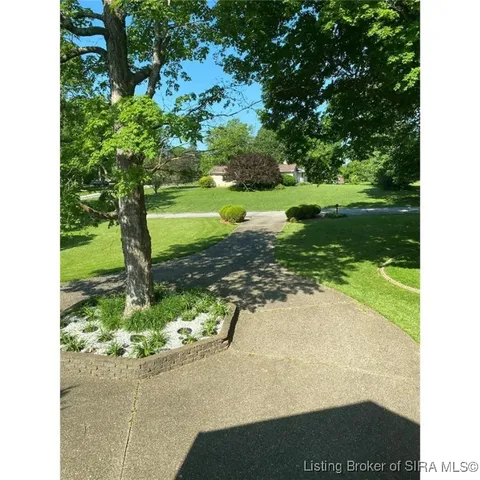 $592,000 | 261 Indian Hills Drive Northeast, Corydon, IN 47112