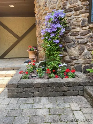 $592,000 | 261 Indian Hills Drive Northeast, Corydon, IN 47112