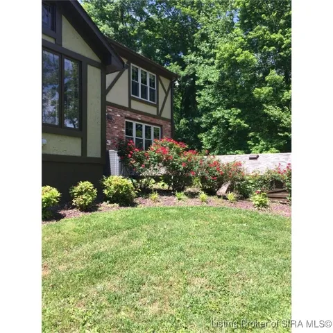 $592,000 | 261 Indian Hills Drive Northeast, Corydon, IN 47112