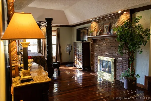 $575,000 | 261 Indian Hills Drive Northeast, Corydon, IN 47112