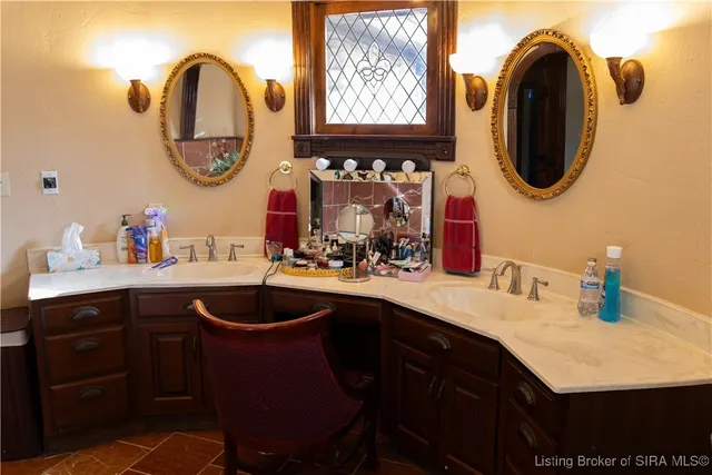 $592,000 | 261 Indian Hills Drive Northeast, Corydon, IN 47112