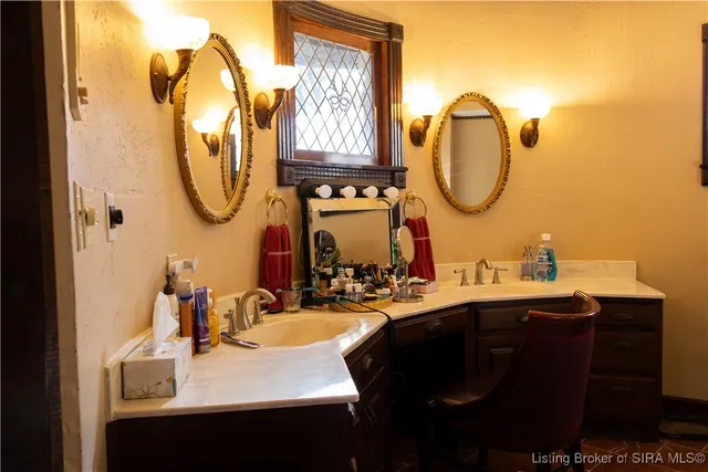 $592,000 | 261 Indian Hills Drive Northeast, Corydon, IN 47112