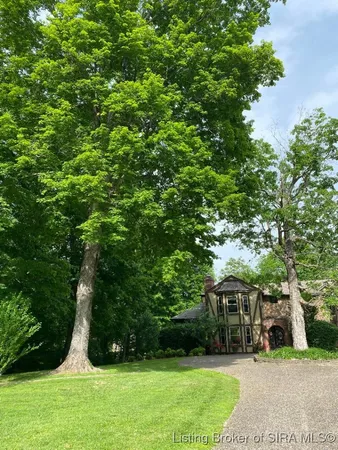 $575,000 | 261 Indian Hills Drive Northeast, Corydon, IN 47112