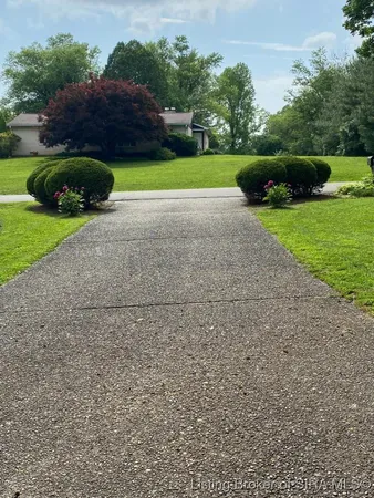 $575,000 | 261 Indian Hills Drive Northeast, Corydon, IN 47112