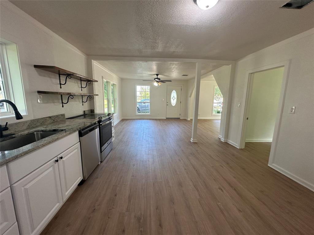 1007 North Lane Street Comanche, TX 76442 - Photo 5 of 27