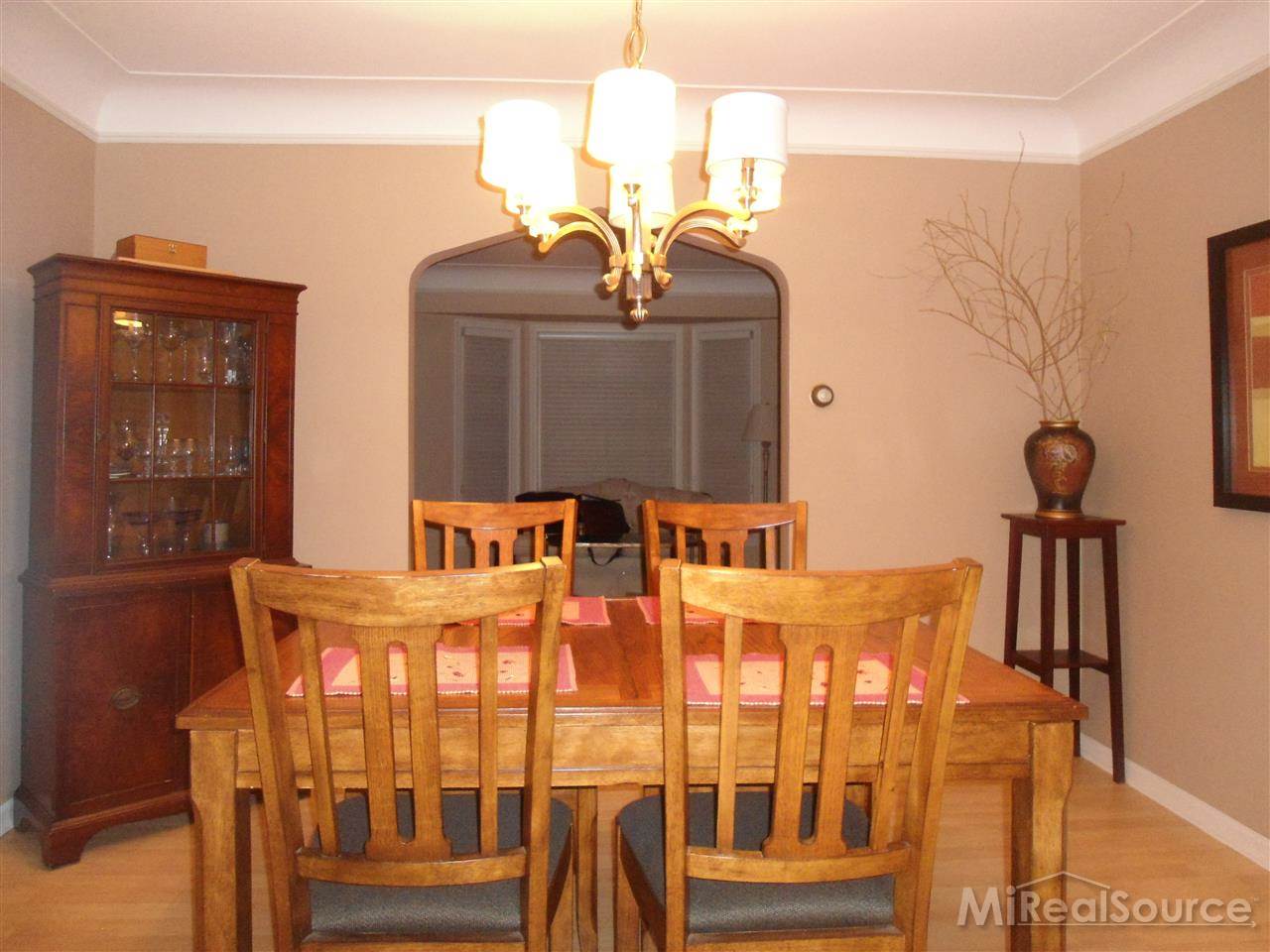593 Vernier Road Grosse Pointe Woods, MI 48236 - Photo 13 of 30