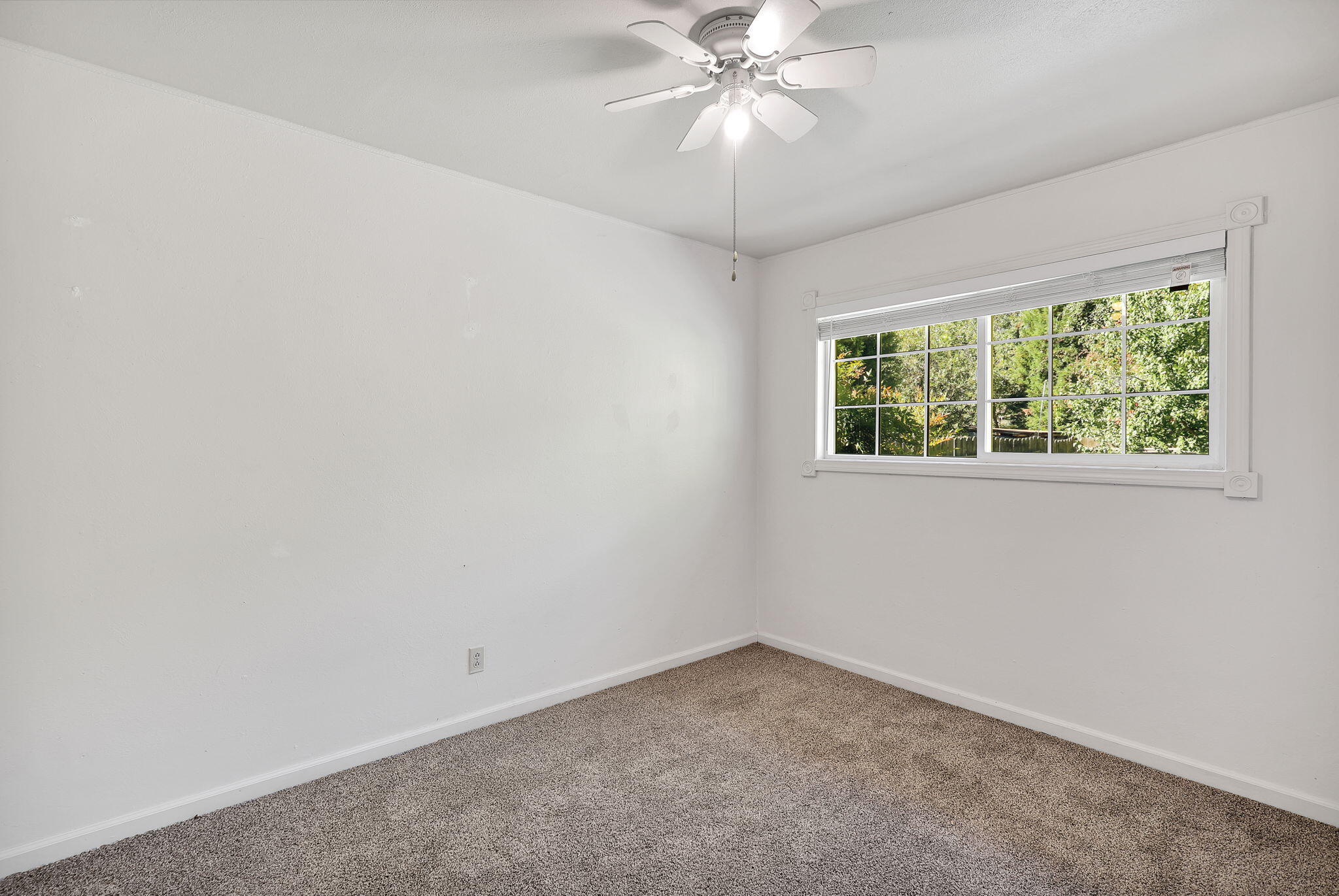 5738 Bell Road Redding, CA 96001 - Photo 12 of 30 13-web-or-mls-CAMA0521