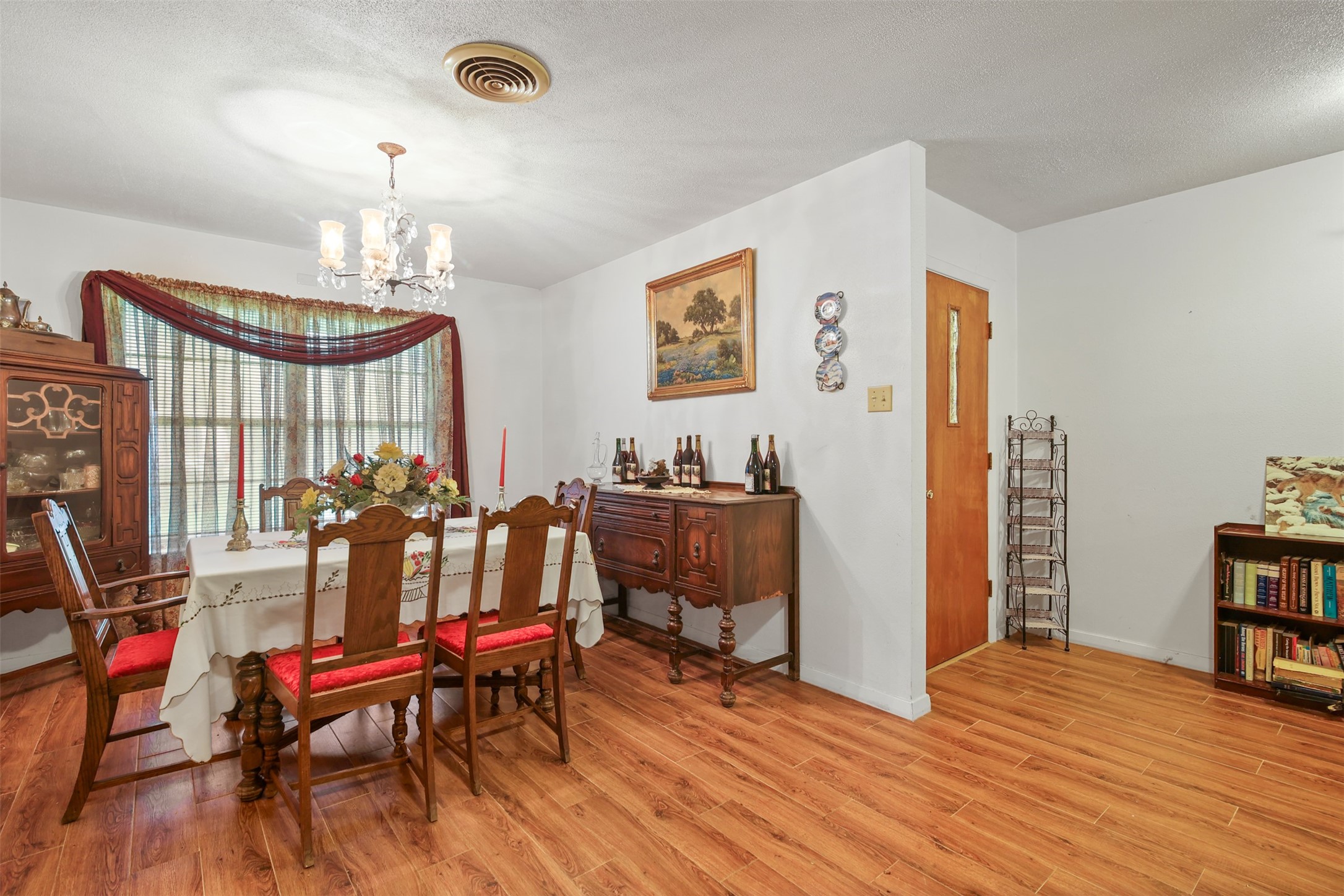 8406 East Mt Houston Road Houston, TX 77050 - Photo 2 of 30 a living room with furniture and a wooden floor