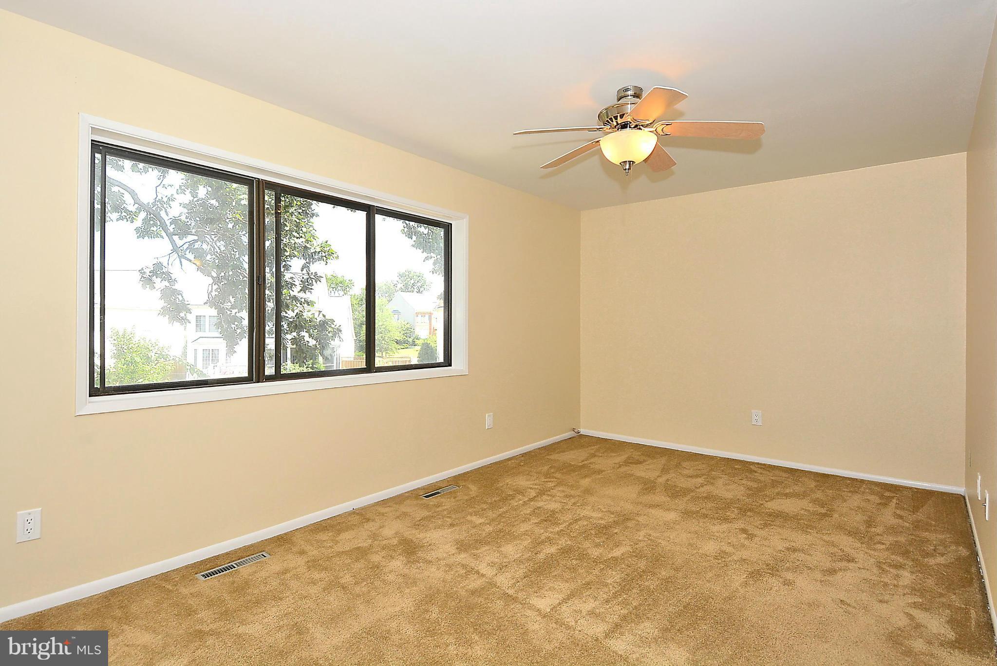 371 Reneau Way Herndon, VA 20170 - Photo 13 of 30 an empty room with a window