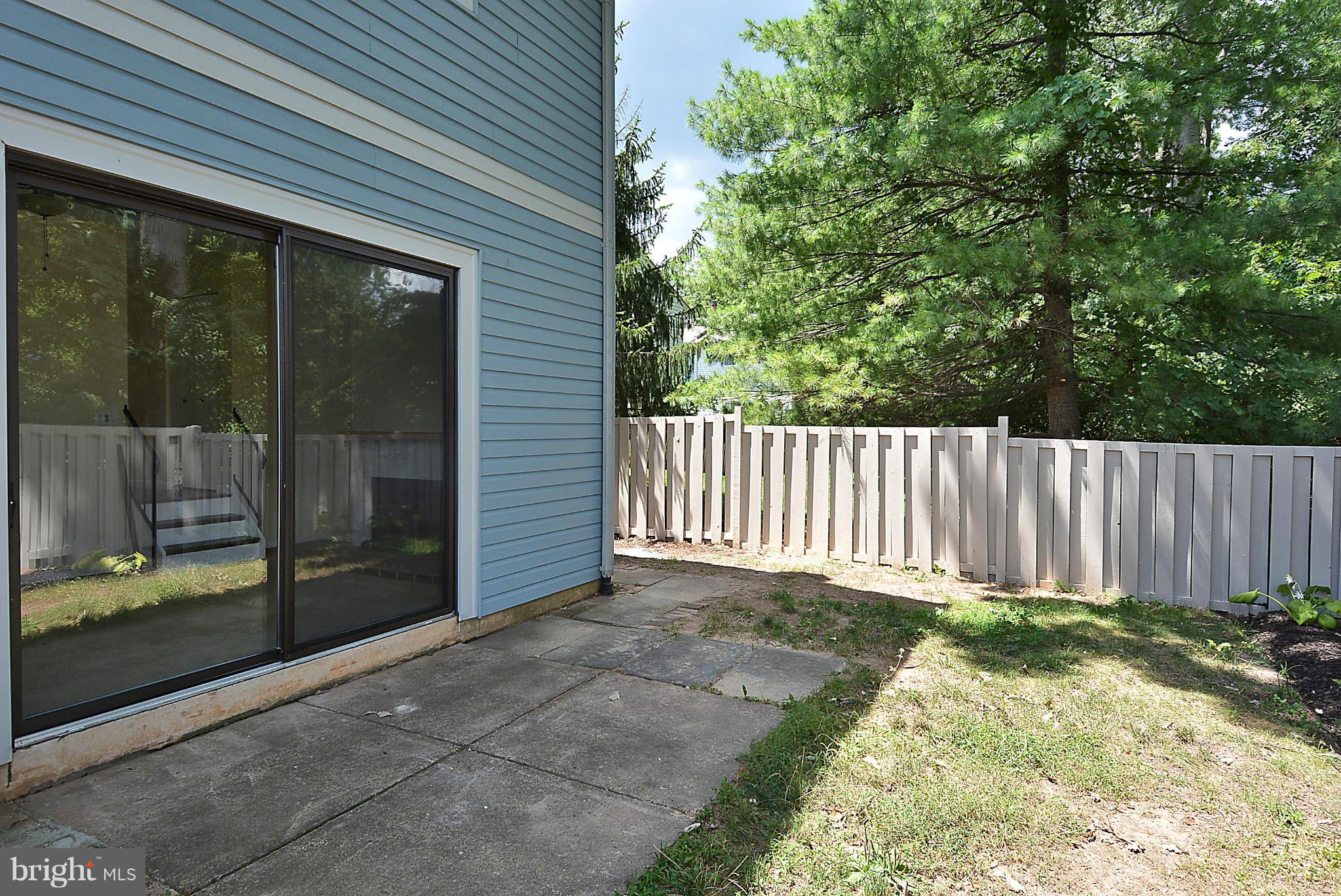 371 Reneau Way Herndon, VA 20170 - Photo 27 of 30 a view of backyard with green space