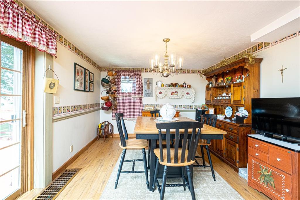 372 Halston Road Slippery Rock, PA 16057 - Photo 7 of 25 Dining Room with Spacious Seating for entertaining. 15X11