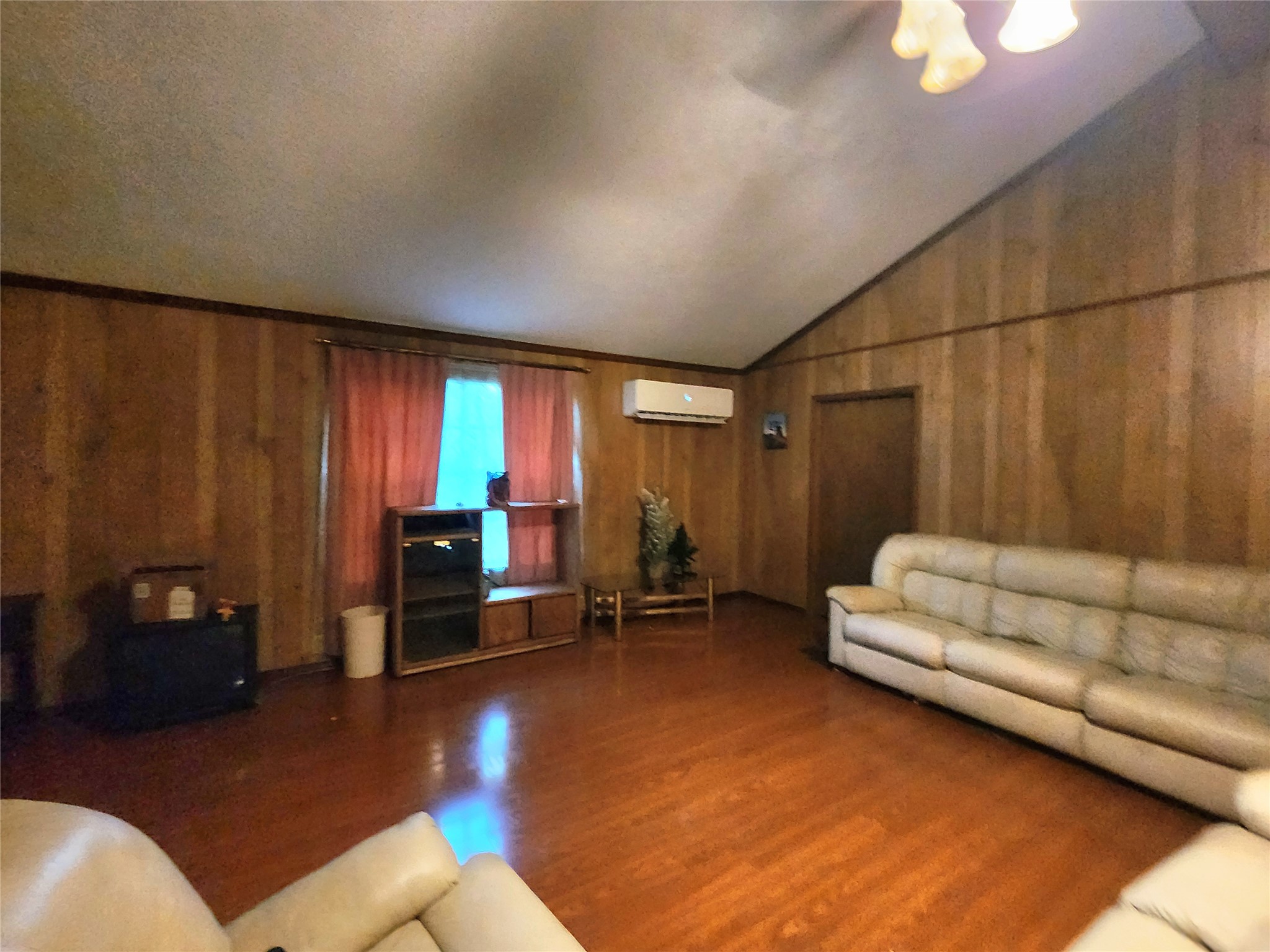 125 Hunters Drive Trinity, TX 75862 - Photo 5 of 10 a living room with furniture and a gate